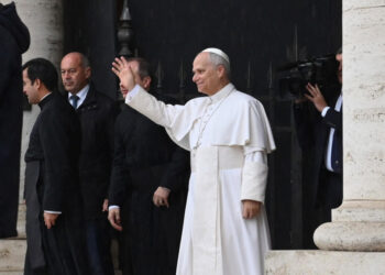 Leone XIV raggiunge il monastero della agostiniane