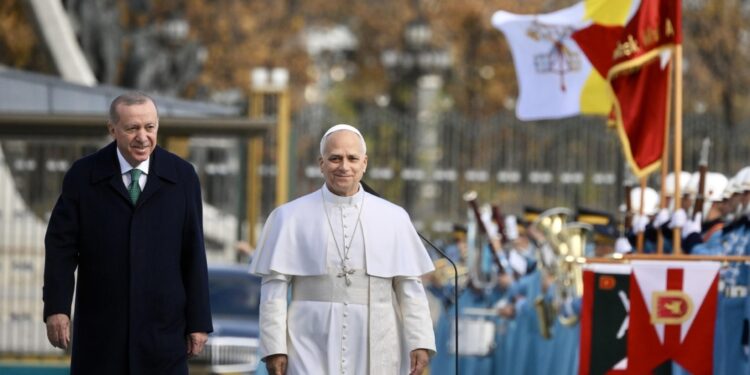 "Non prevalgano strategie di potere economico e militare"