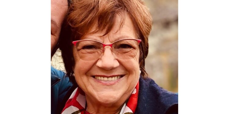 'Seppi della morte di mia madre dalla chat di condominio'