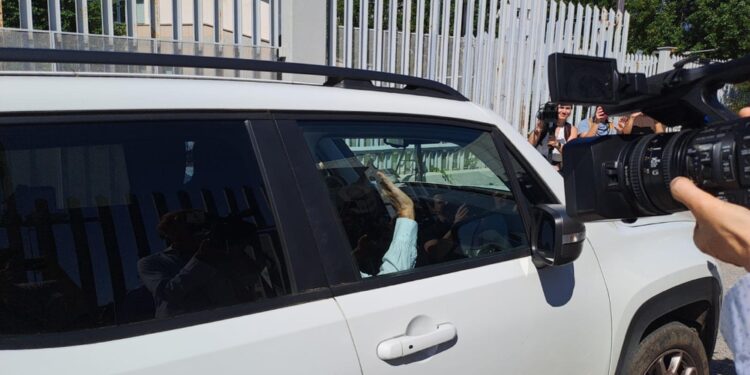 Slitterà fino al 17 maggio 2026. Sotto esame le chat con Santini