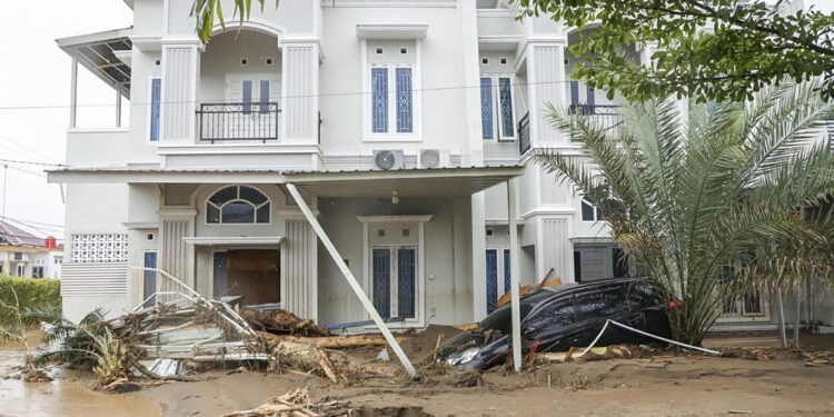 Sono decine le persone ancora disperse a Sumatra