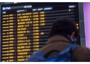 Fino a 120 minuti di ritardo anche Intercity e Regionali