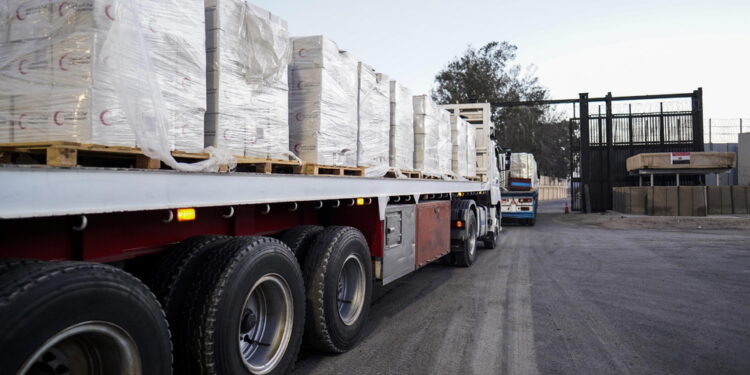 Partito un convoglio egiziano di aiuti