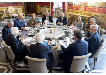 Convocato dal presidente Mattarella. Ad odg anche minacce ibride