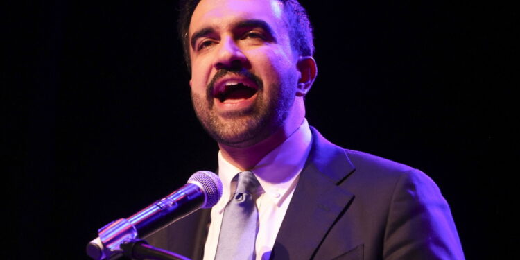 'Orgoglioso di essere qui come sindaco eletto'