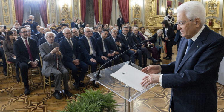 "Nessuno si troverà solo