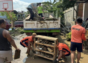 Massima allerta dalle autorità. Cancellati oltre 300 voli