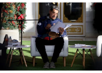 Ft: 'Si affida a professionisti cubani'