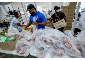 Axios e Cnn: 'Prevede fondi fino a gennaio ma non Obamacare'