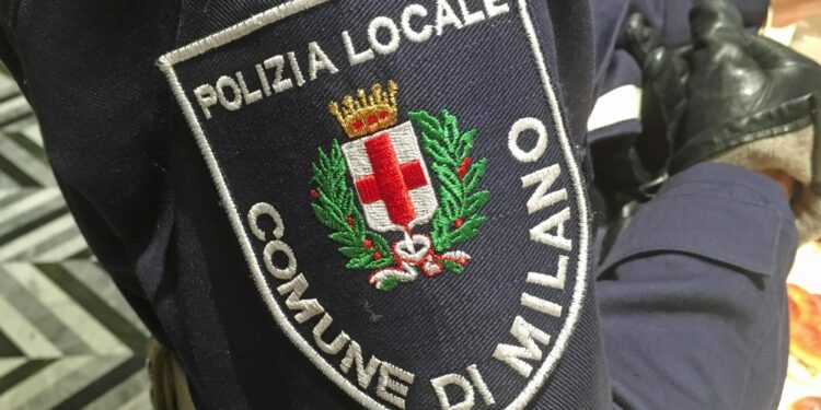 L'uomo la geolocalizzava con una app e la chiudeva in casa