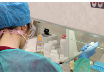 Riesumata la salma della donna per effettuare l'autopsia