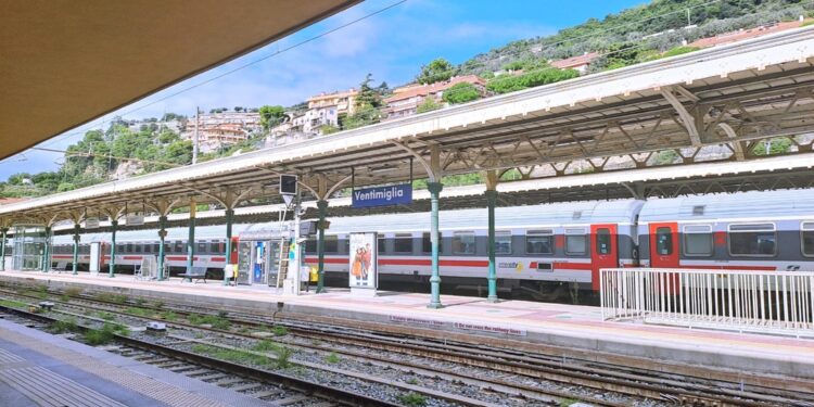 Circolazione ferroviaria bloccata tra Ventimiglia e Mentone