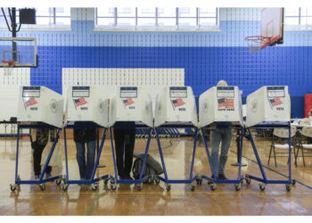 Mandami sfida Cuomo e il candidato repubblicano Sliwa