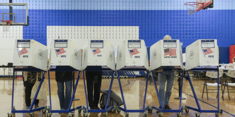 Mandami sfida Cuomo e il candidato repubblicano Sliwa