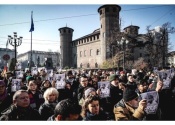 Manifestanti chiedono la liberazione di Shahin