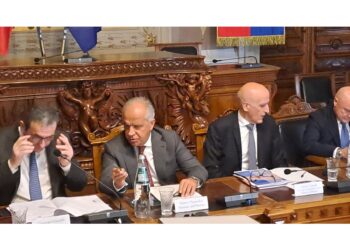 Ministro dell'Interno partecipa al comitato per ordine pubblico