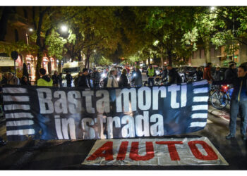 Ragazza di 21 anni ricoverata in prognosi riservata