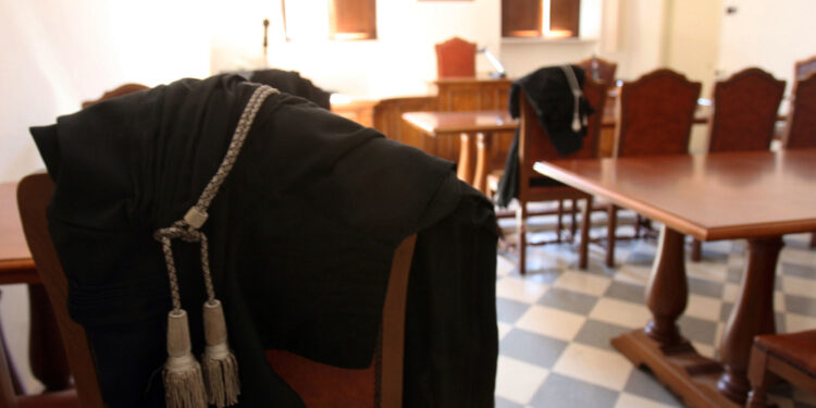 Ros sta cercando un 25enne indagato per istigazione alla jihad