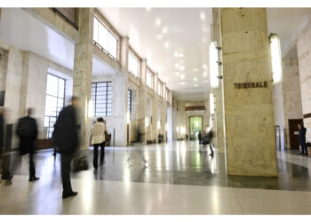 La sentenza a Milano. Stessa pena anche al compagno