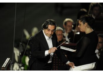 La cerimonia il 12 dicembre in occasione del Concerto di Natale