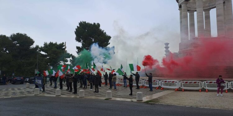 Contromanifestazione sinistra e ProPal