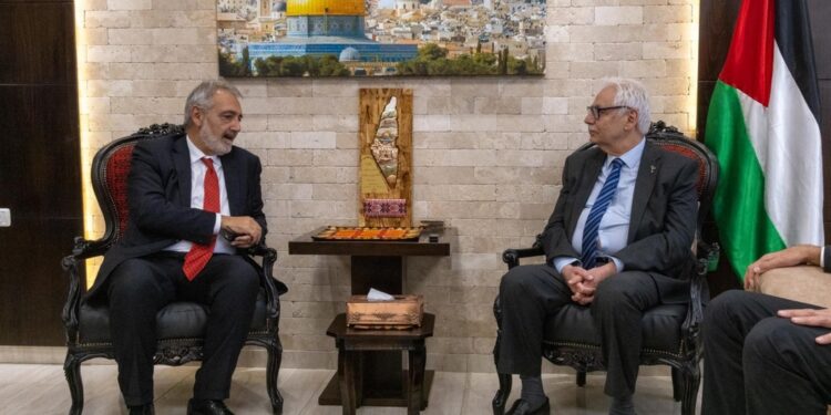 'Davanti alla sofferenza nessuno può voltarsi dall'altra parte'