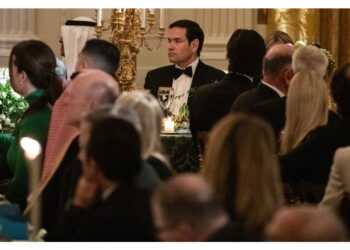 Si riuniscono funzionari statunitensi