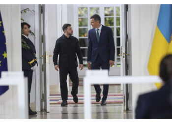 Il premier spagnolo a Zelensky