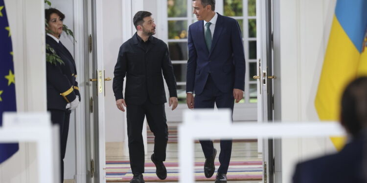 Il premier spagnolo a Zelensky