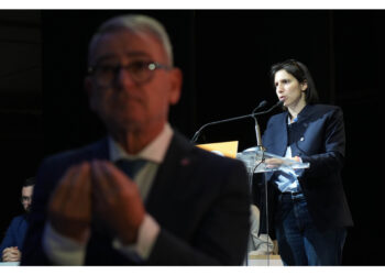 "Anche in Campania batteremo le destre con Fico"