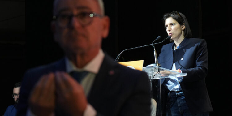 "Anche in Campania batteremo le destre con Fico"