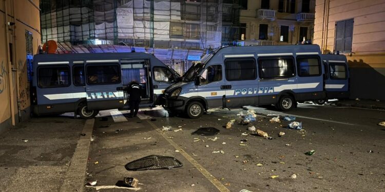 Antifascisti contro Casapound