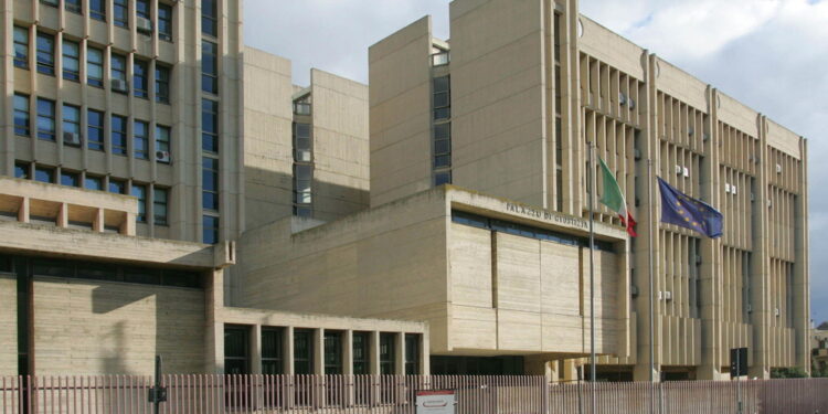 E' Mauro Vizzino. Pm