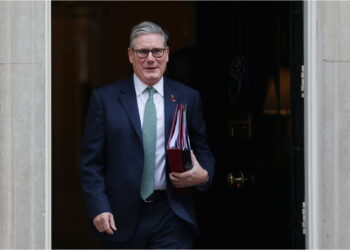 Il primo ministro evita di criticare l'azione legale di Trump