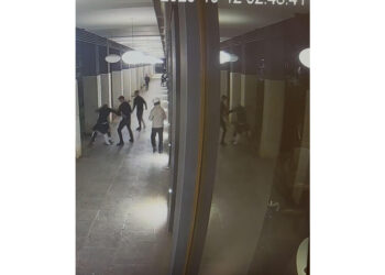 Il 18enne accusato di aver fatto da 'palo' risponderà al gip