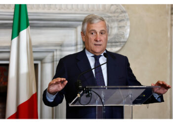 'Ambasciata e consolato seguono vicenda