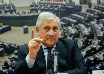 Noi non scavalchiamo confine