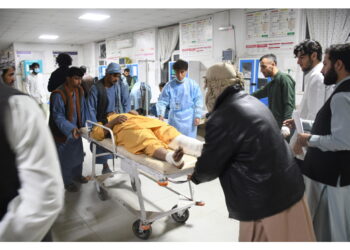 I feriti sono almeno 320