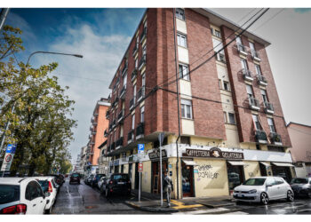 Gli avrebbe chiesto di pedinare Veronese e assunto investitore