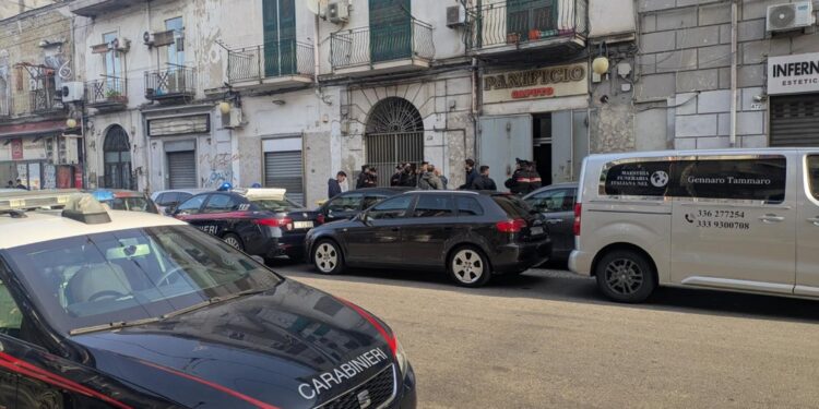 Da accertare se lesioni alla testa da caduta o inferte da colpi