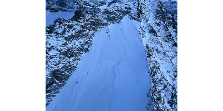 'Neve fresca in combinazione con vento e aria umida'