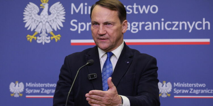 Dopo il sabotaggio con un ordigno alla linea ferroviaria