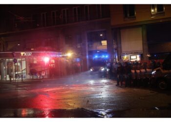 A Bologna "scene di guerriglia che si potevano evitare"