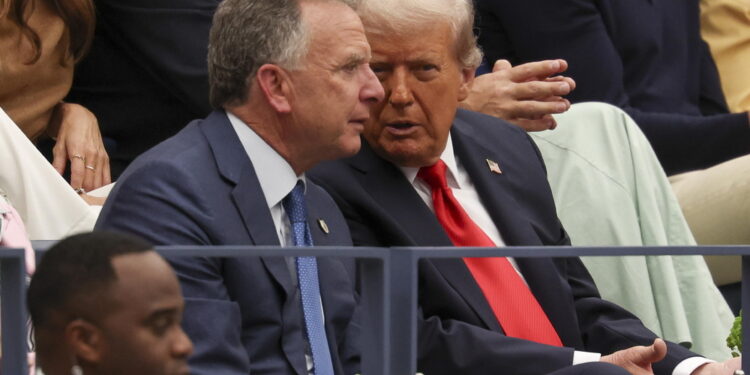 Bloomberg pubblica trascrizione telefonata con Ushakov