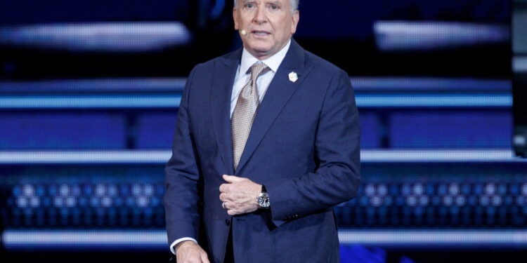 Deputati accusano l'inviato di essere 'al soldo dei russi'