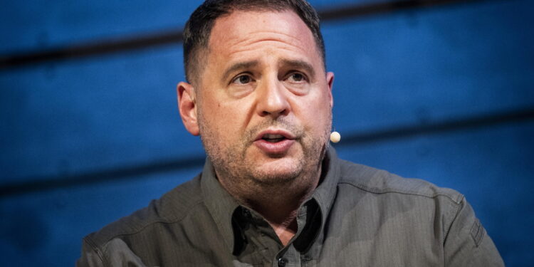 'La Russia avvelena il mondo con odio e scherno'