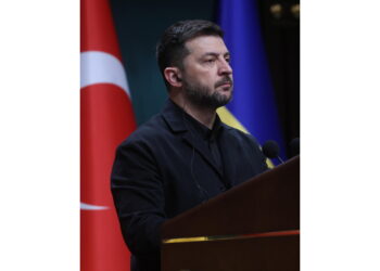 'Non interrompere gli aiuti all'Ucraina'