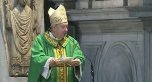 Il cardinale Cantoni incontra i futuri sposi: “Rischiate liberamente il vostro futuro”