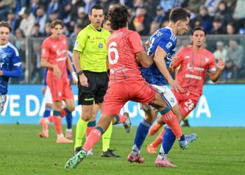Una fase del match tra Como e Cagliari (foto Roberto Colombo)