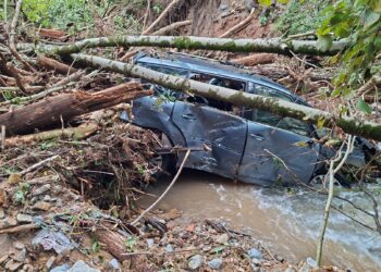 L'auto dell'associazione Rosa dei Venti